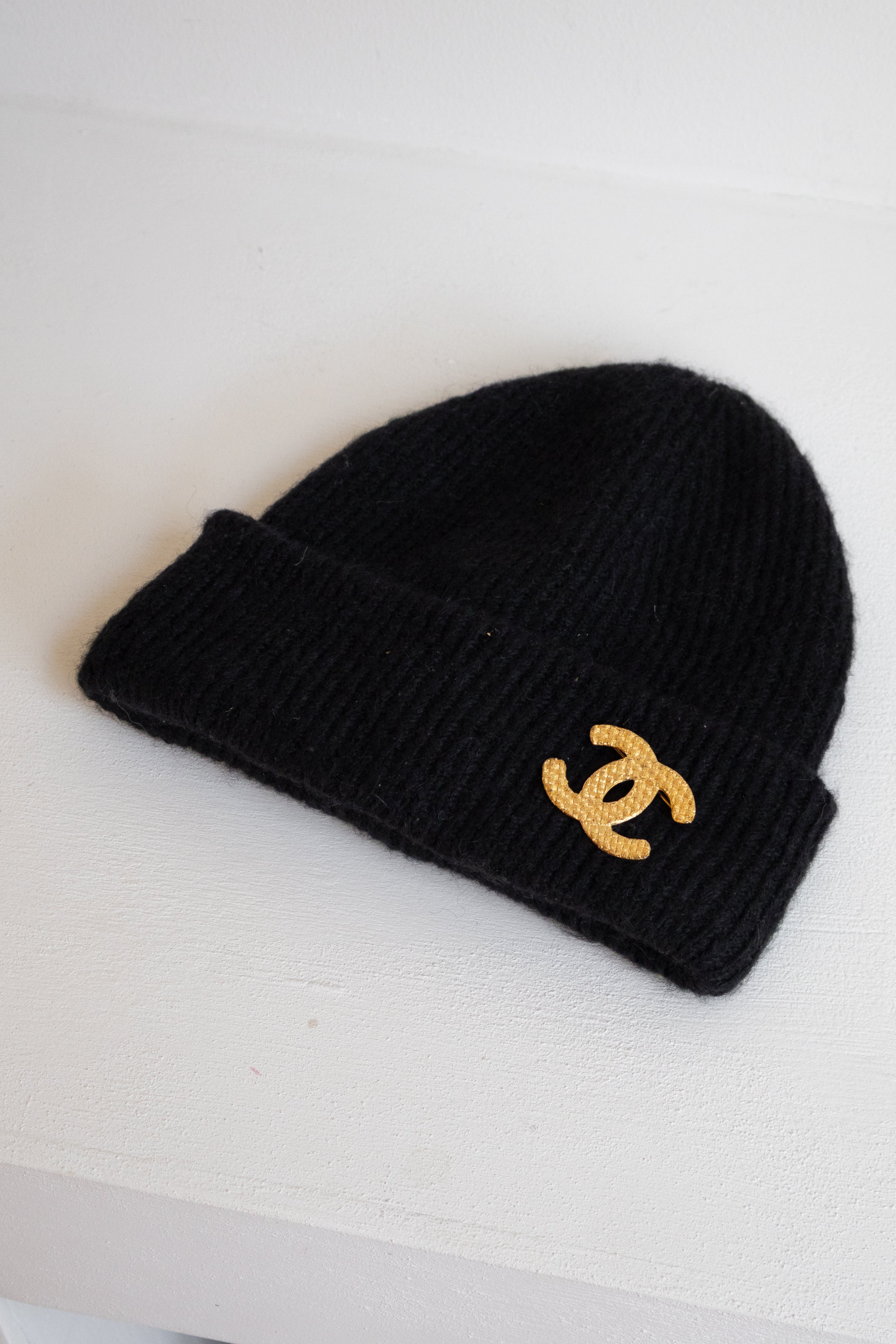 Chanel vintage broche gold
