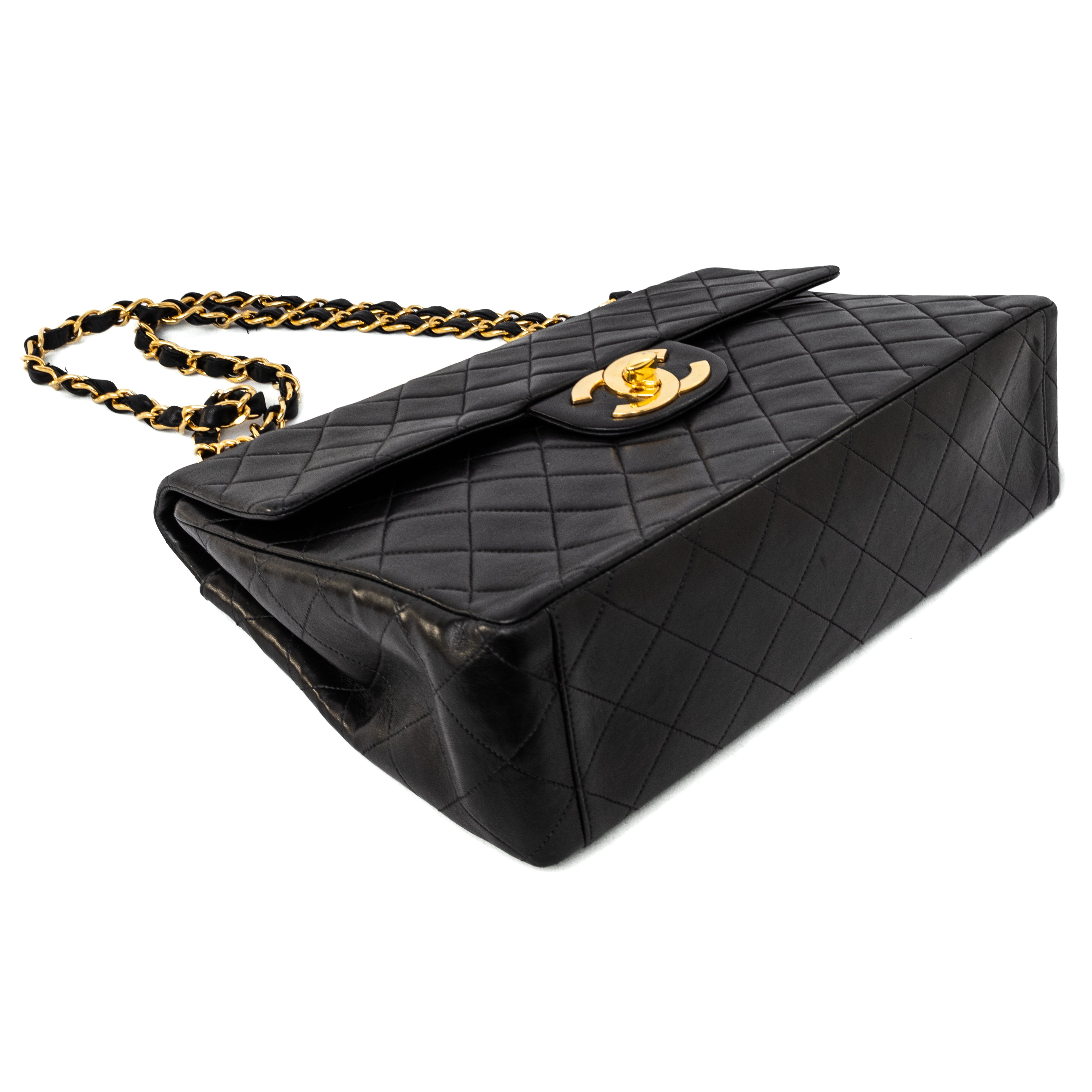 Chanel maxi jumbo single flap black 24k hardware goud vintage