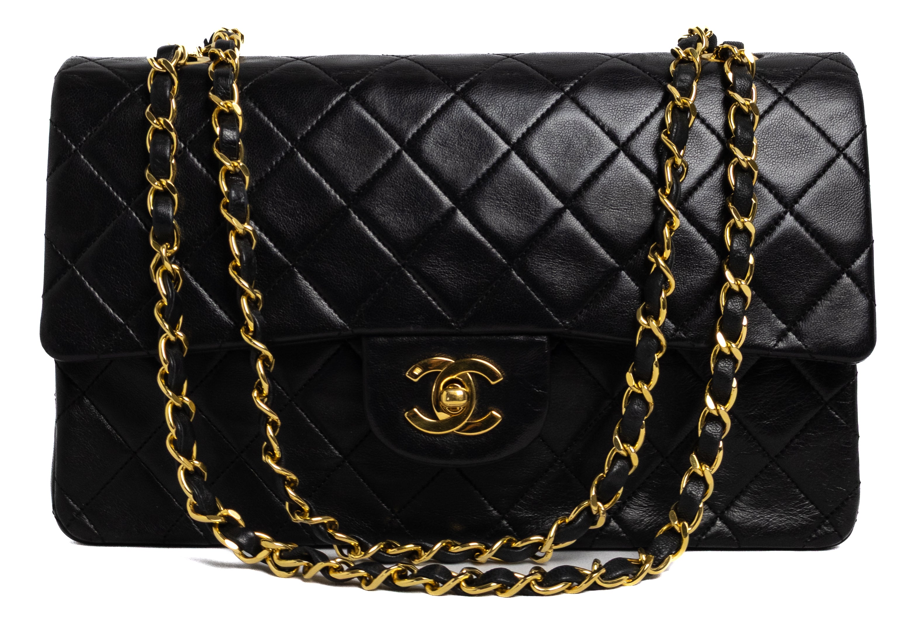 Chanel medium classic flap zwart lamsleer goud hardware