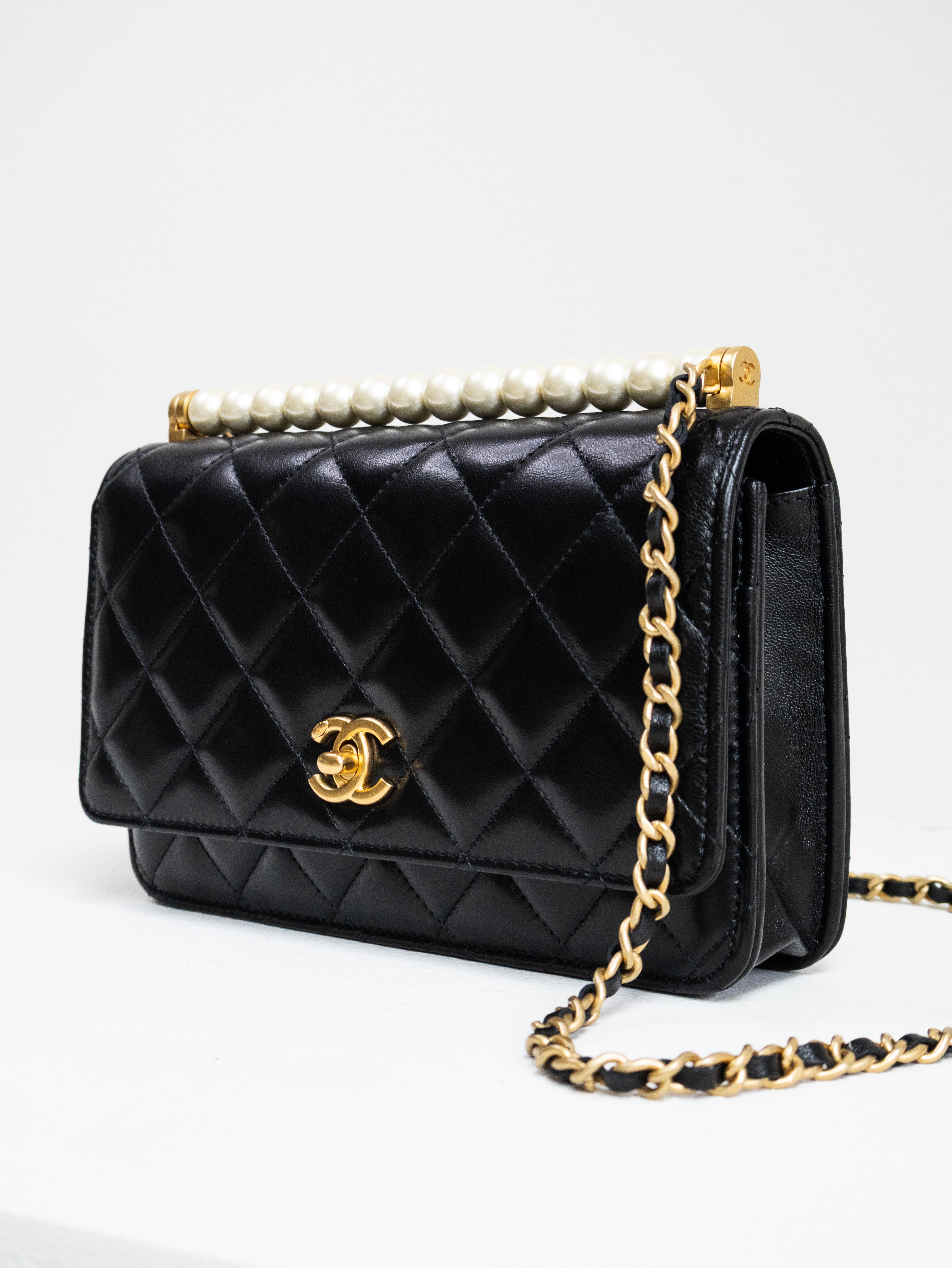 Chanel wallet on chain SS 25P pearls tophandle