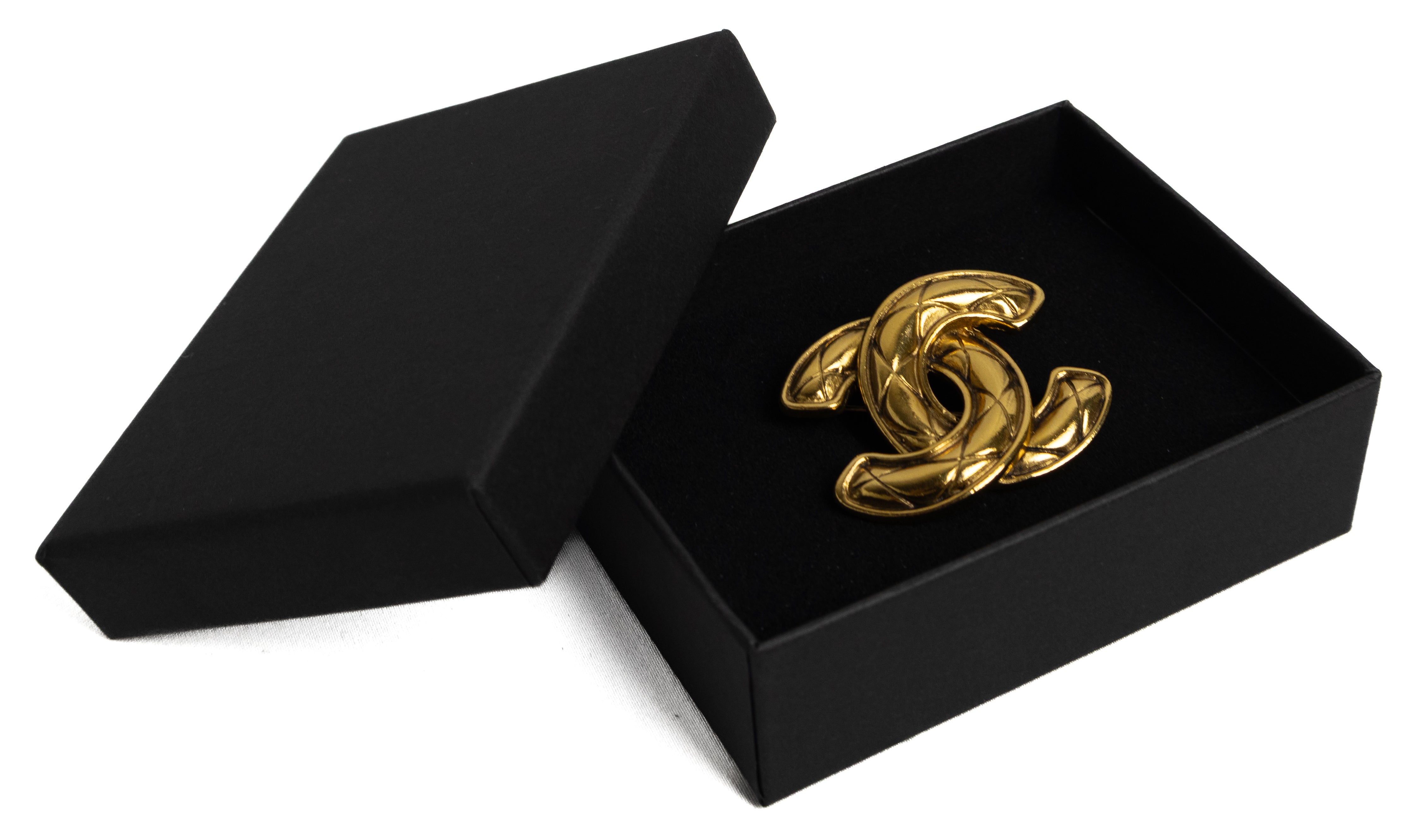 Chanel Broche