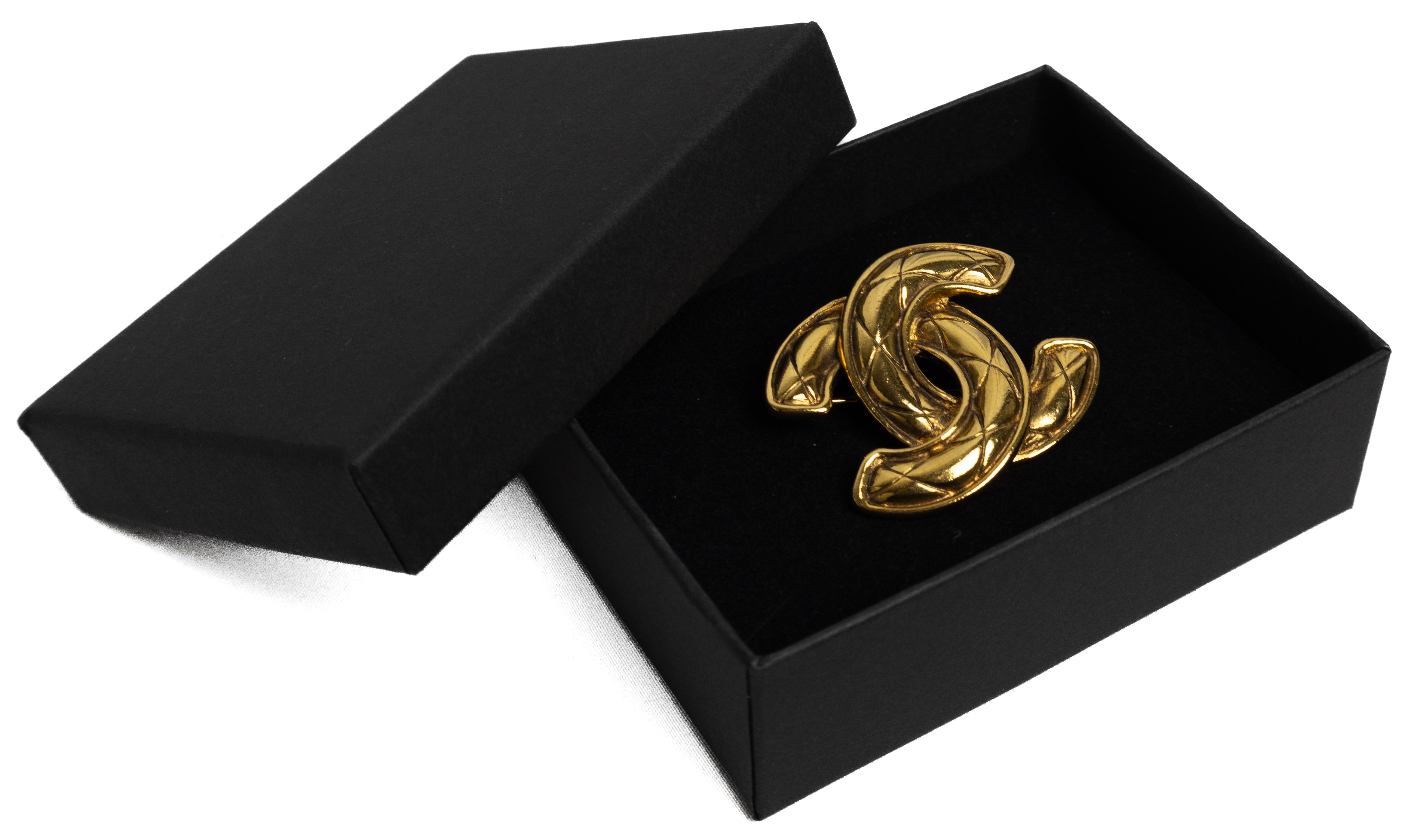 Chanel Brooch Gold