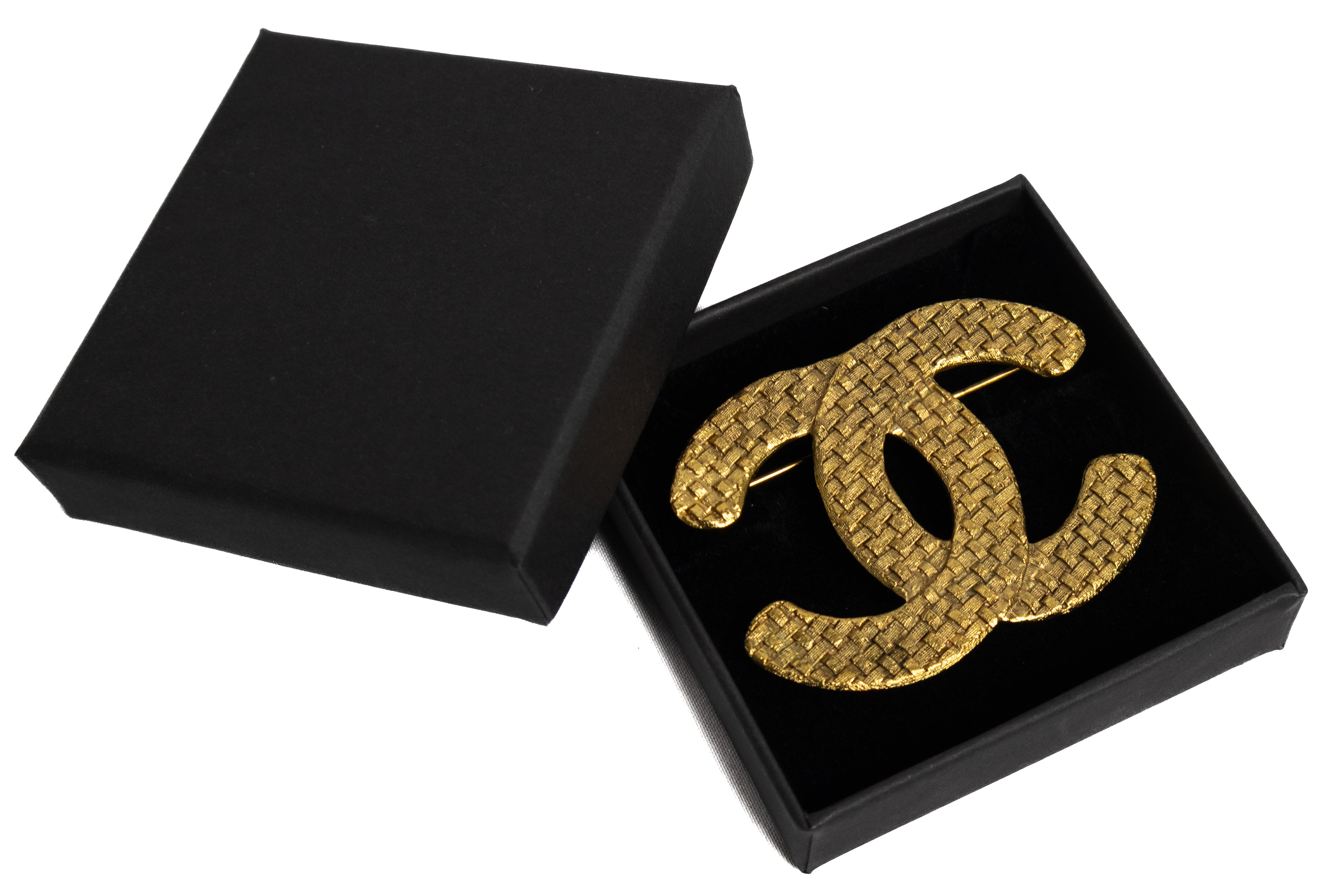 Chanel vintage broche gold