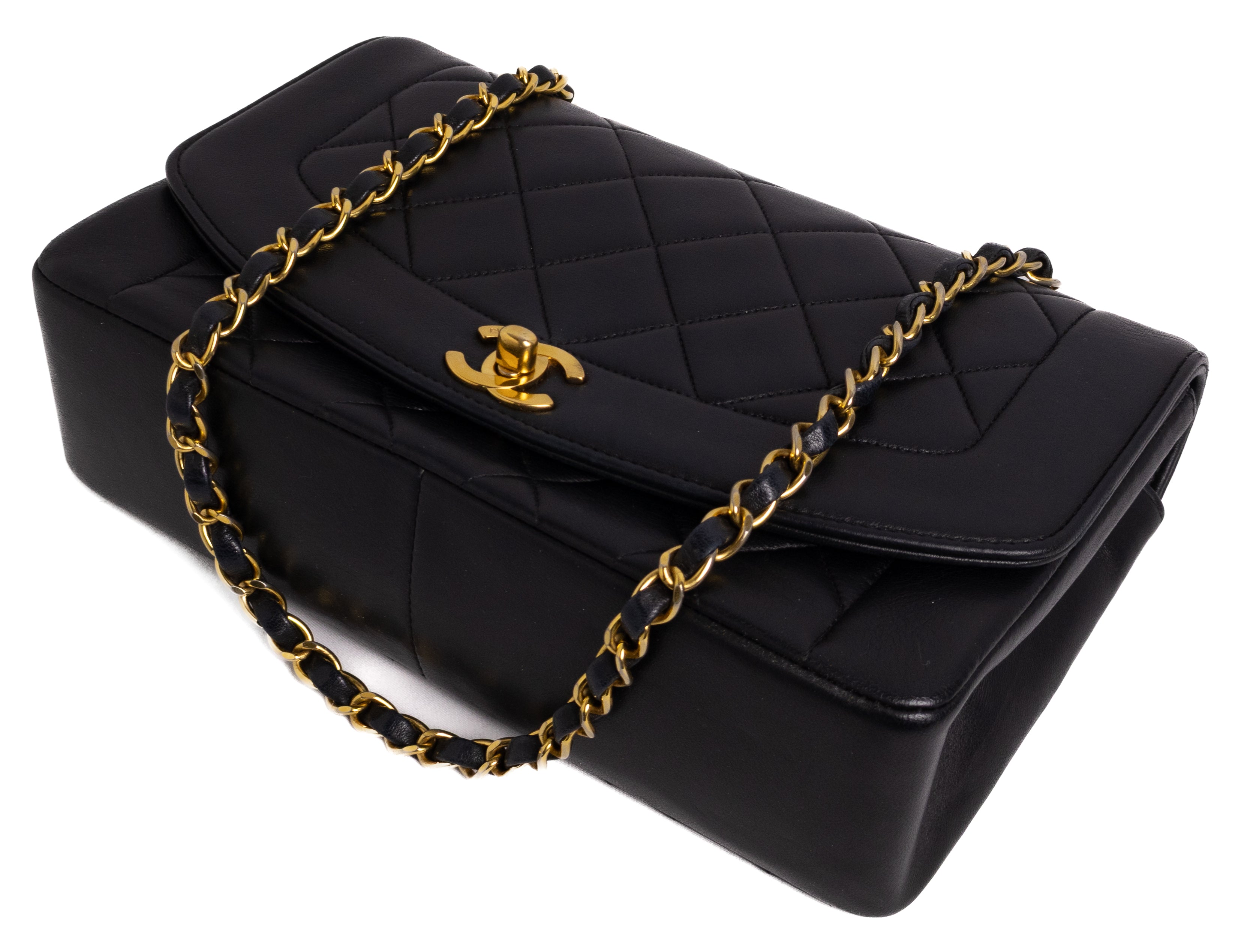 Chanel Medium Diana Zwart Lamsleer Goud Hardware