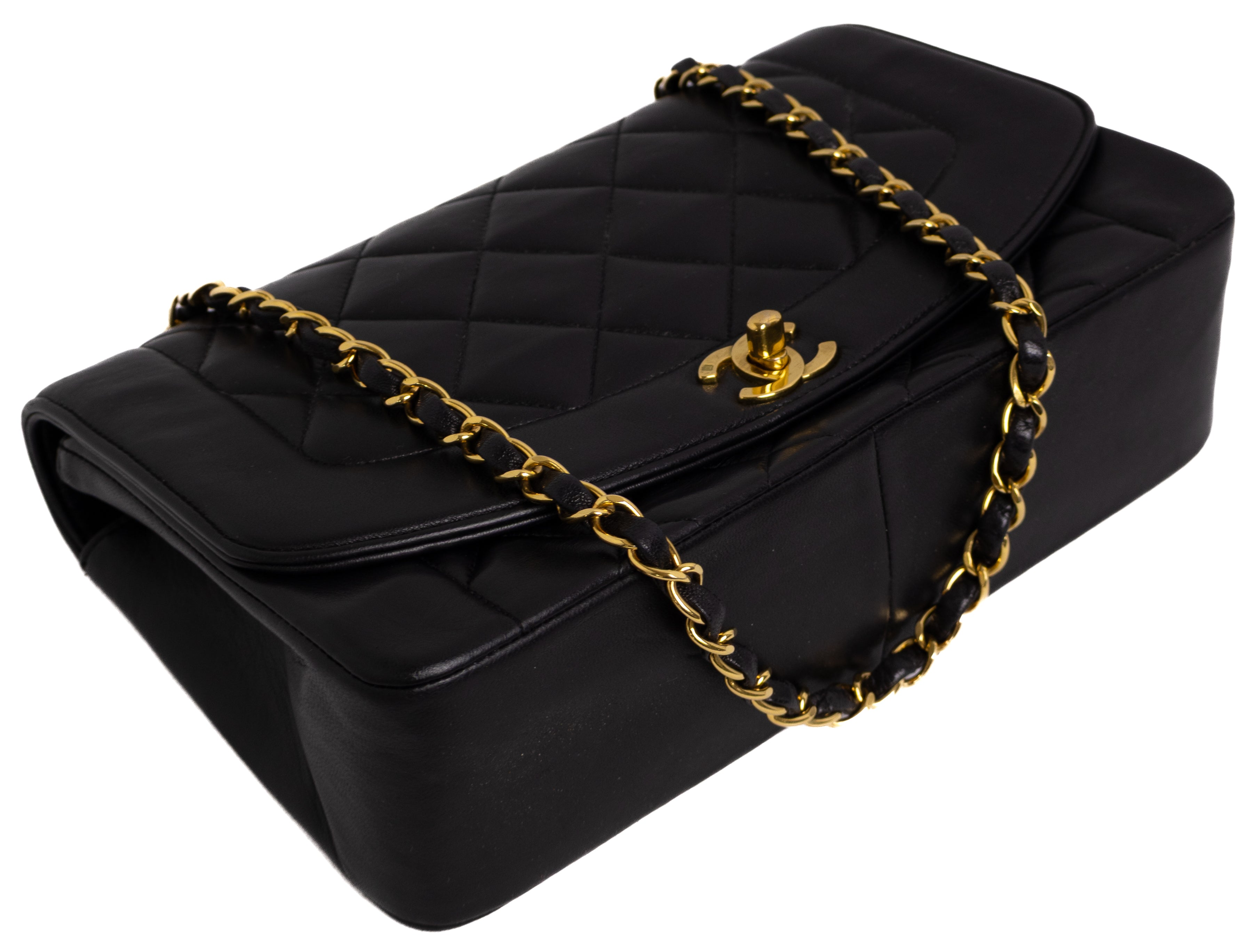 Chanel Medium Diana Zwart Lamsleer Goud Hardware