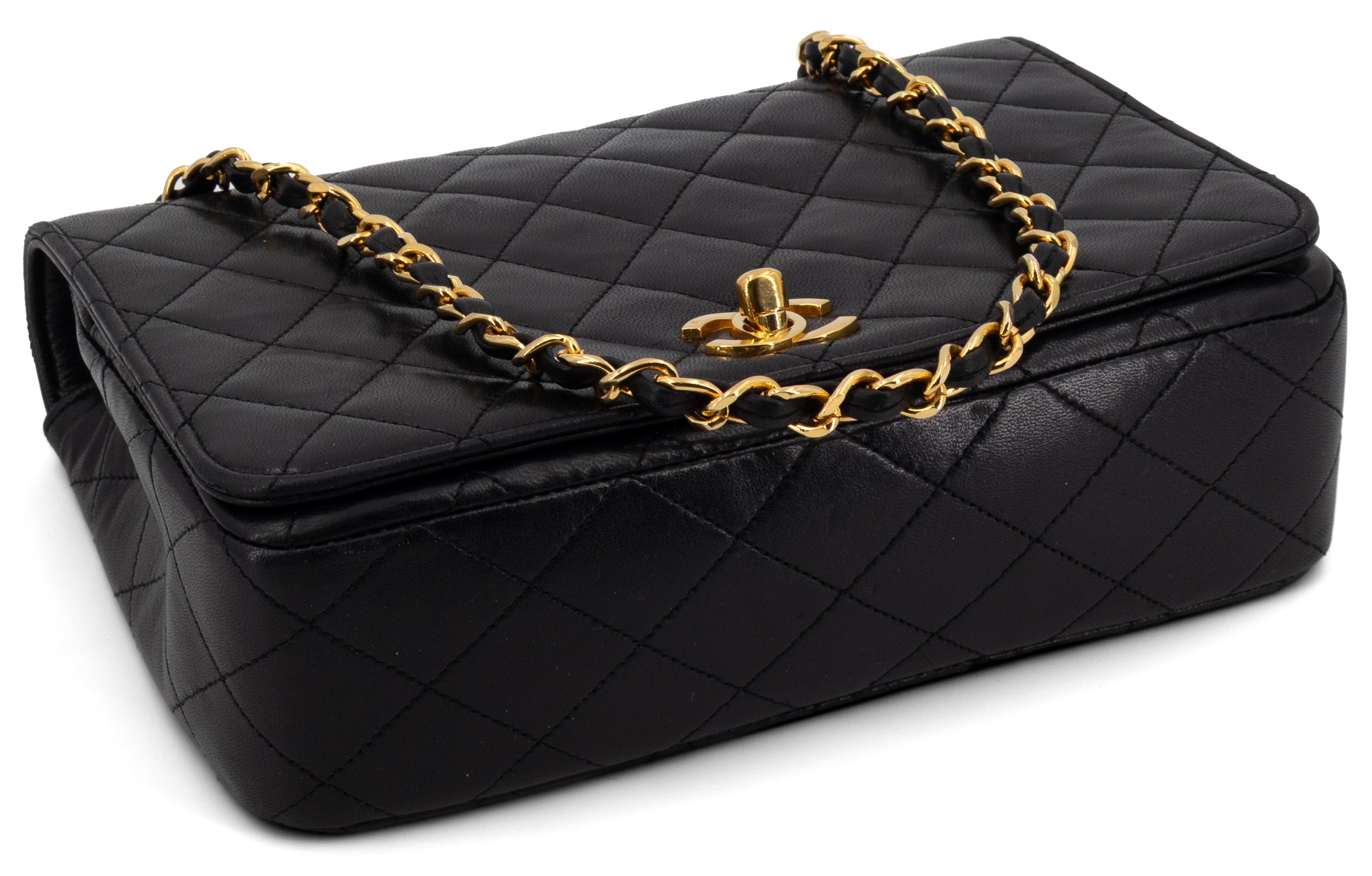 Chanel Full Flap Turn Lock Zwart Lamsleer Goud Hardware
