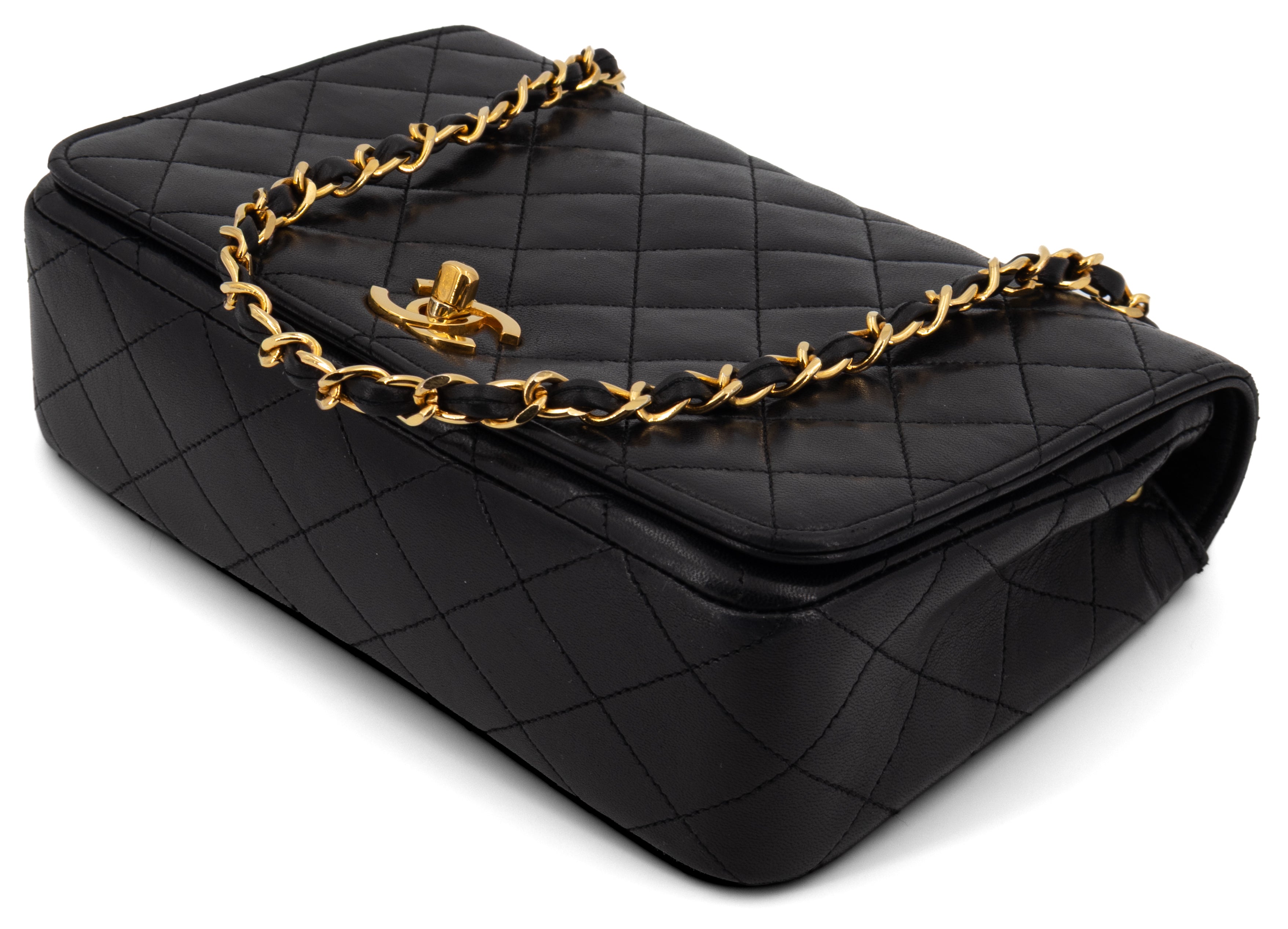 Chanel Full Flap Turn Lock Zwart Lamsleer Goud Hardware