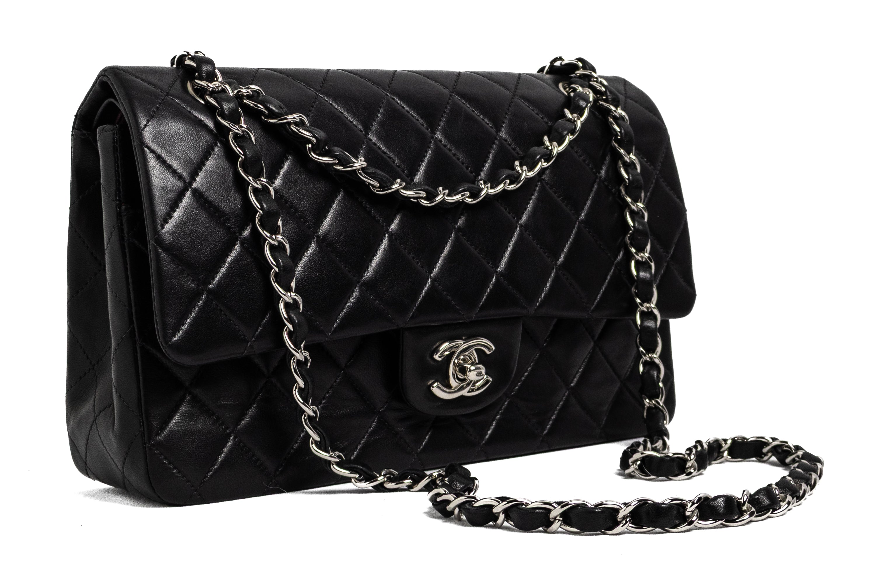 Chanel medium classic flap zwart lamsleer en zilver hardware