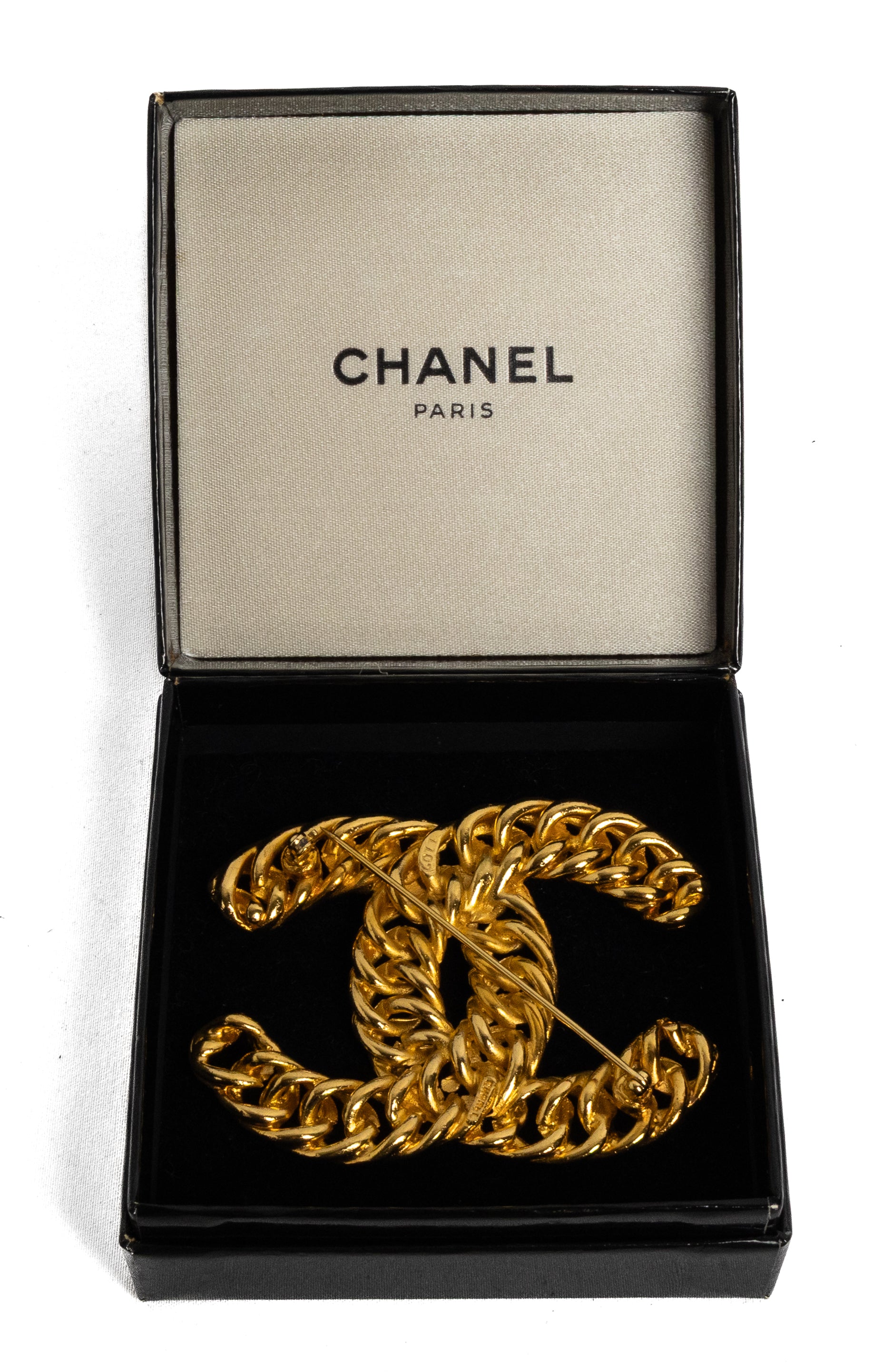 Chanel vintage gold brooch chain