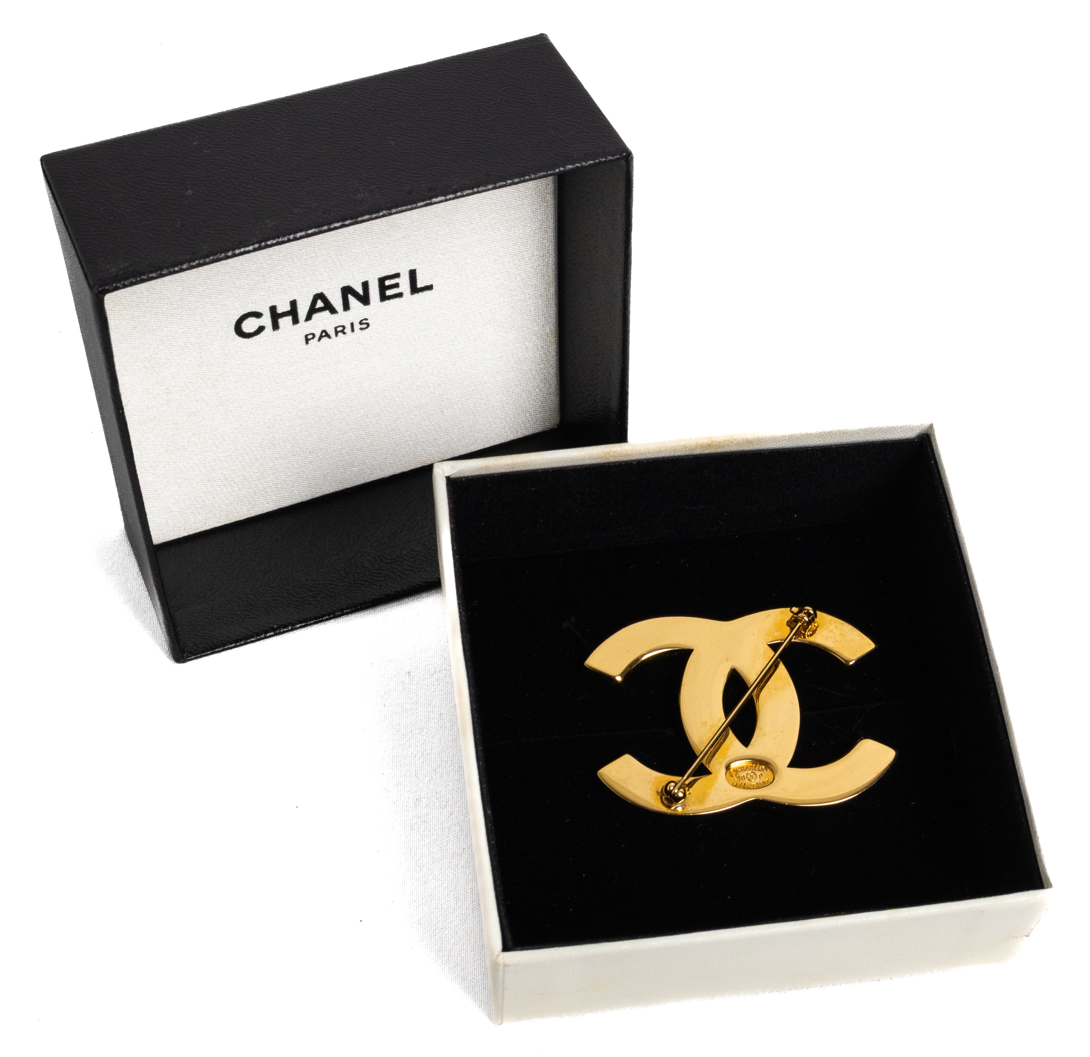 Chanel Broche
