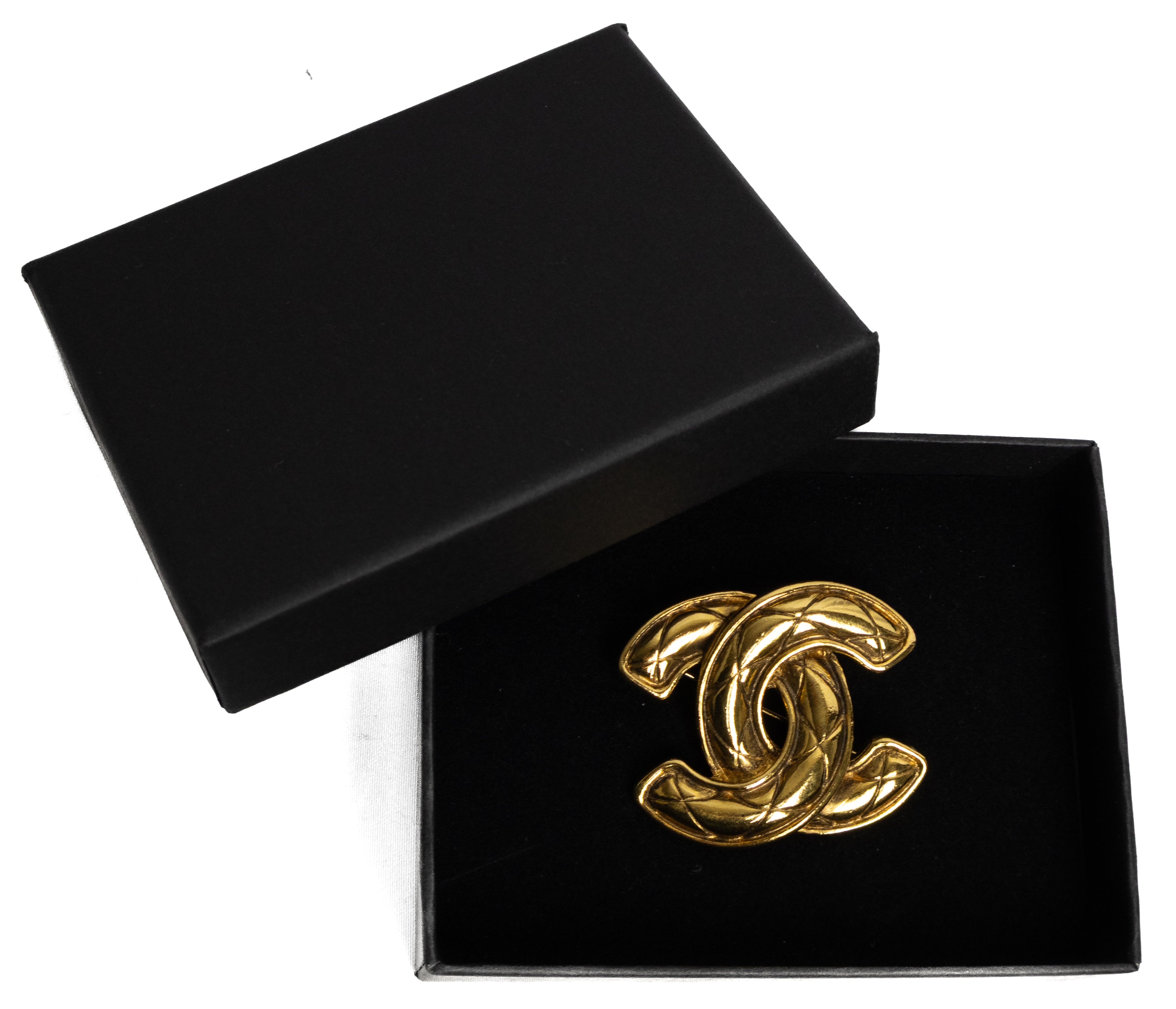 Vintage chanel broche gold